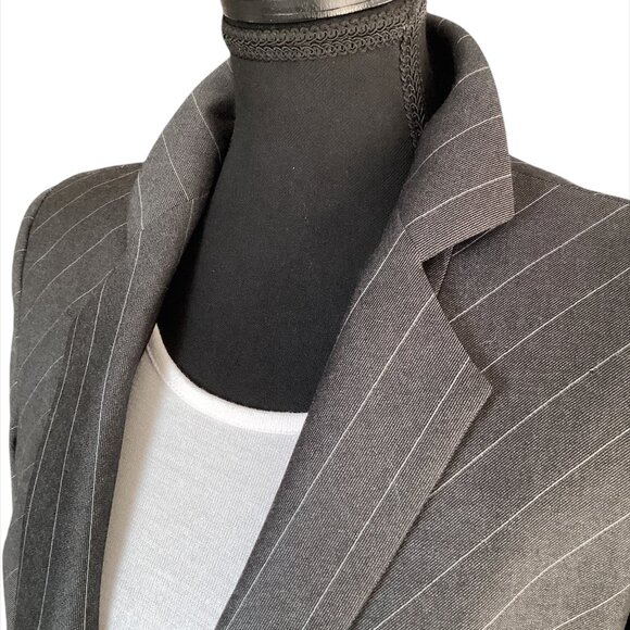 VINTAGE ARMANI COLLEZIONI 100% Virgin Wool 2-PC Grey Pinstripe Pant Suit, Sz 6 - Picture 5 of 14